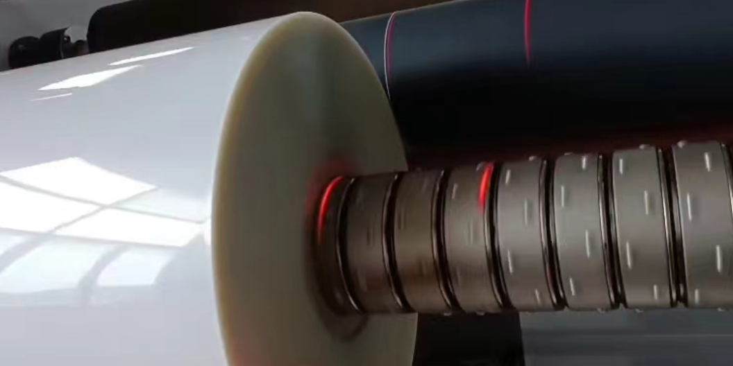 四川高速分切機哪里好 溫州勝鑰環(huán)保設(shè)備供應(yīng)