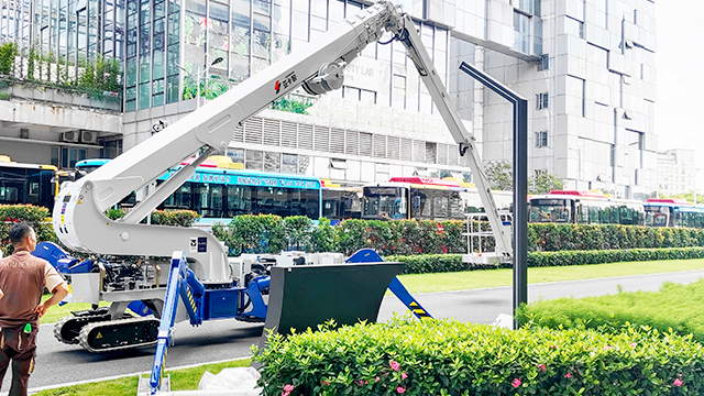 陕西小型高空作业车 上海亚卡黎机械供应