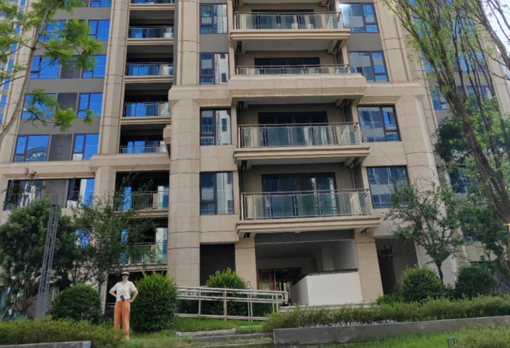 成都龍泉驛區(qū)行政學(xué)院高線(xiàn)公園項(xiàng)目