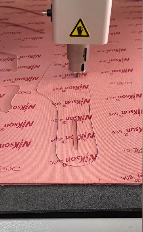 振動(dòng)刀切割機(jī)