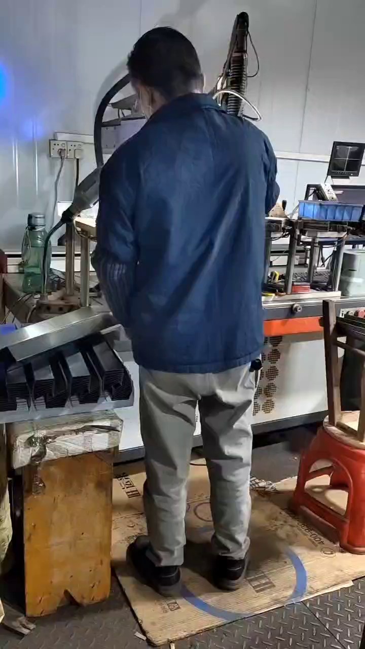 山西薄壁金属激光焊接机价格,激光焊接机