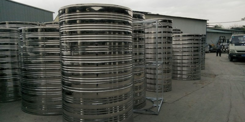 西藏圆柱形不锈钢保温水箱定制,保温水箱