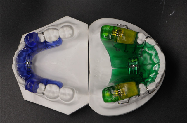 河南活动矫正器如何佩戴 深圳市深创义齿技术供应