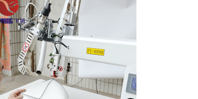 東莞無(wú)縫服裝防水壓膠機(jī)怎么選 東莞市飛揚(yáng)自動(dòng)化科技供應(yīng)