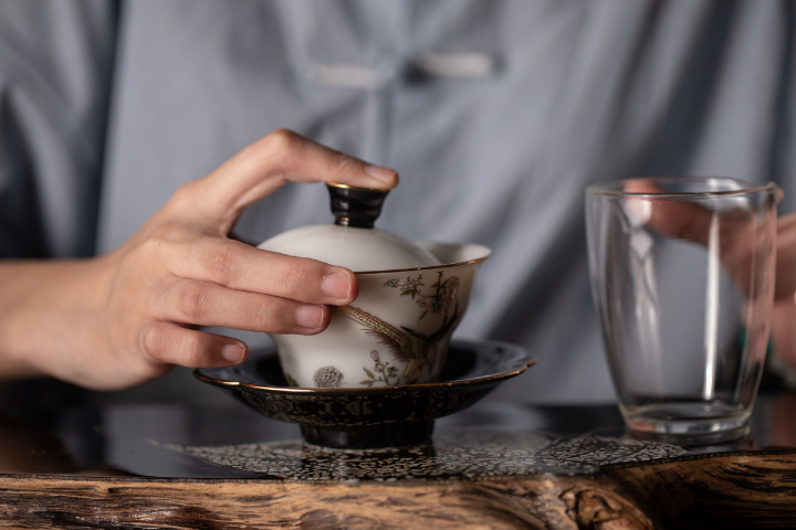 福鼎磻溪茶饼福鼎白茶有机茶园