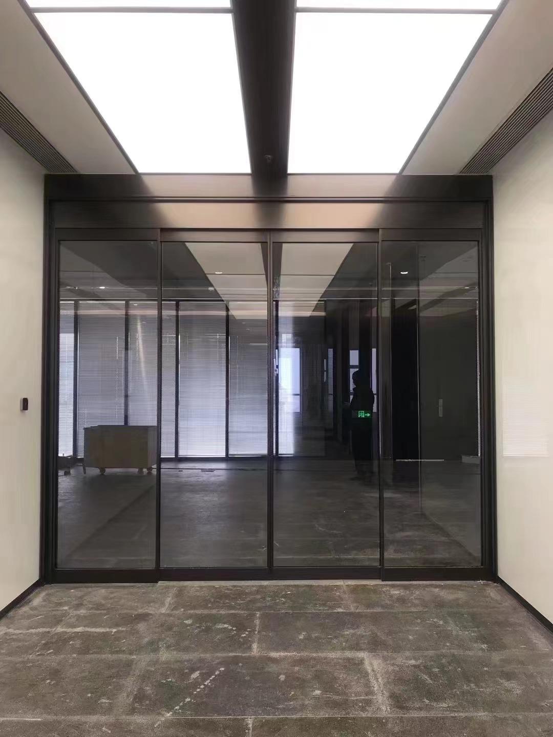進戶自動感應門.jpg