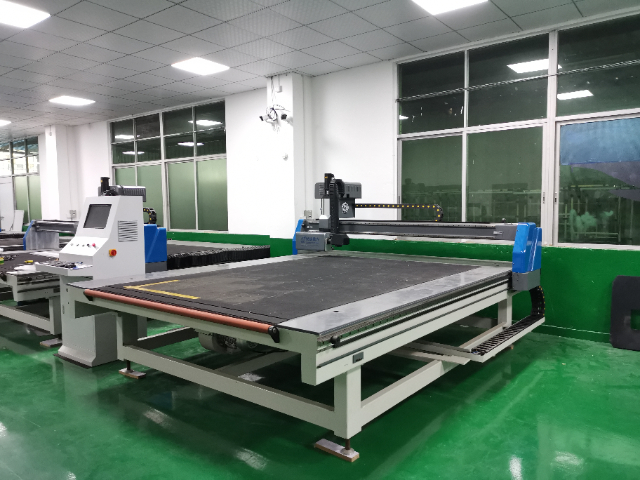中国台湾玻璃大幅面激光内雕机工厂 信息推荐 东莞市光威激光科技供应