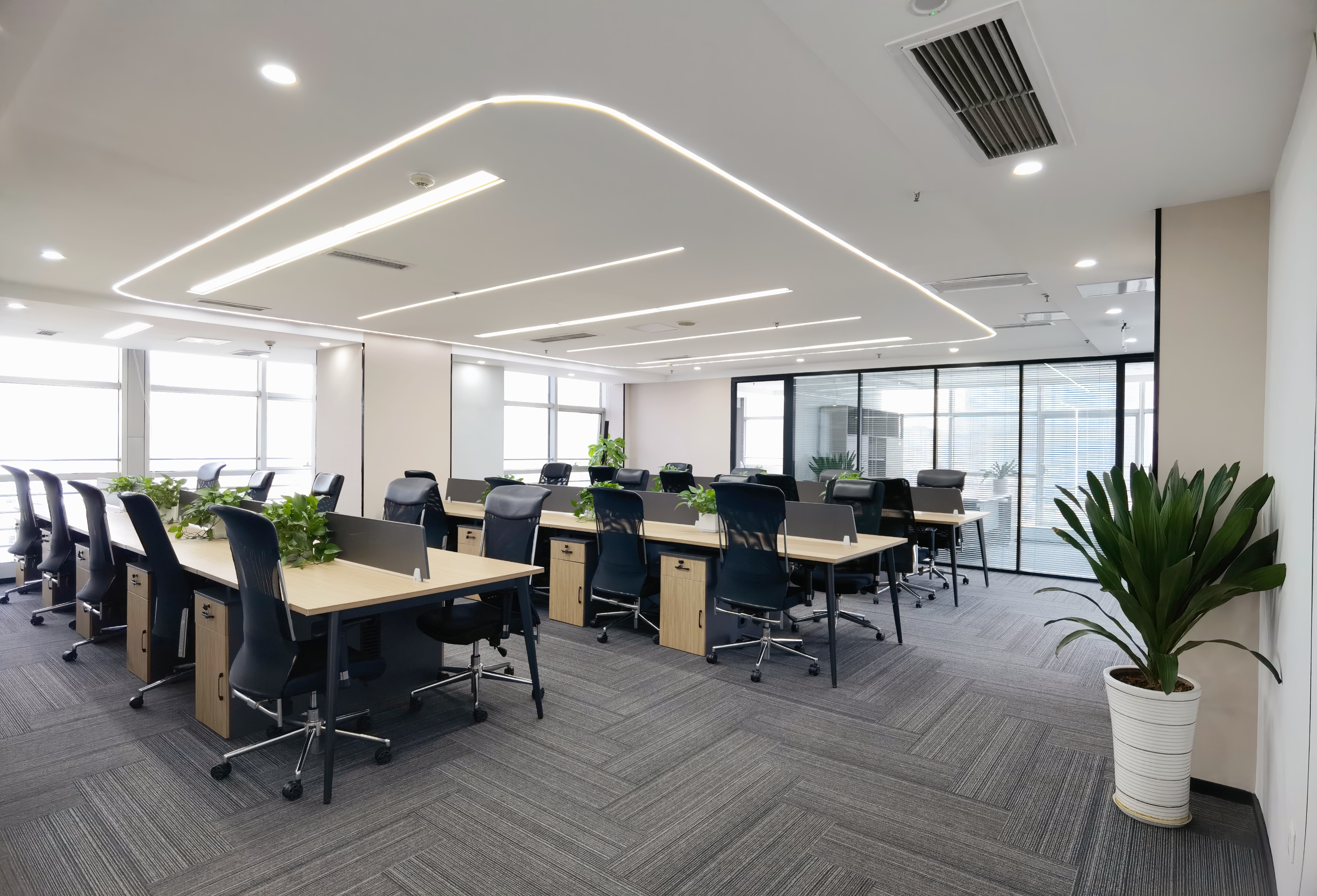 辦公室辦公區(qū).jpg 辦公室辦公區(qū).jpg