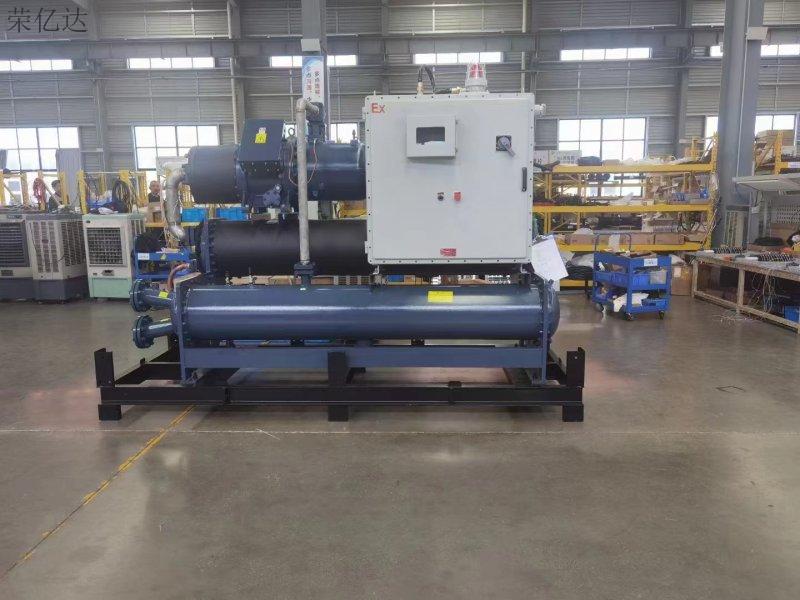 半封闭螺杆冷水机生产厂家 欢迎来电 江苏荣亿达温控科技供应