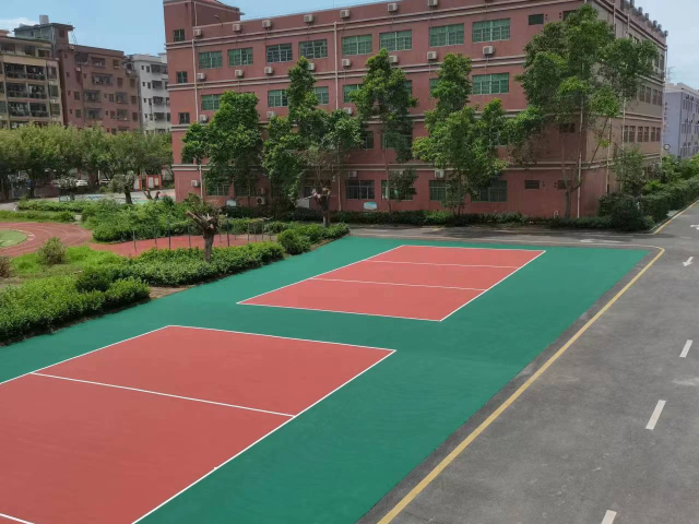 惠州高中丙烯酸球場(chǎng)廠家 廣東雙贏體育設(shè)施供應(yīng)