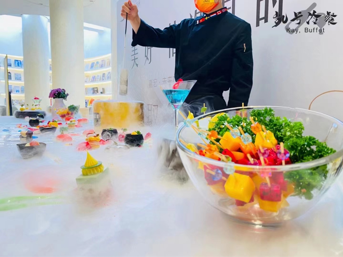 重庆首家分子甜品料理餐厅在时代天街开店了，高颜值甜品直击味蕾