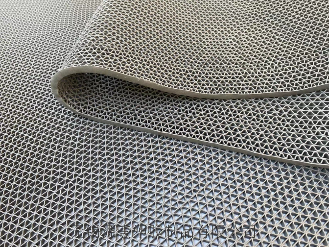 百色游乐场防滑垫S型PVC镂空地垫地胶垫