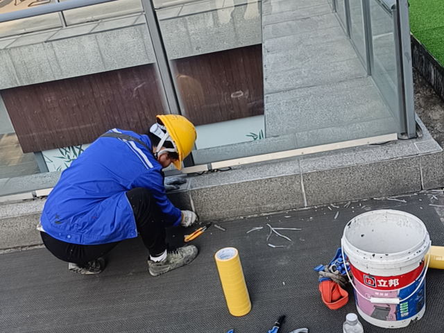 台州蜘蛛人作业 信息推荐 宁波两座山建筑装饰工程供应;