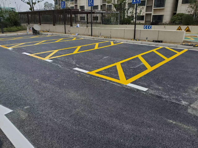 江蘇公路標(biāo)線大概價格 上海乾鯨交通設(shè)施工程供應(yīng)