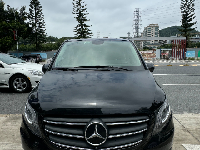深圳奔驰商务车带司机多少钱一天,商务车