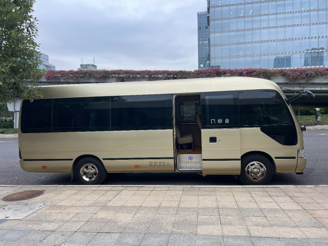 上海中巴車租賃 值得信賴 深圳市粵安汽車租賃供應