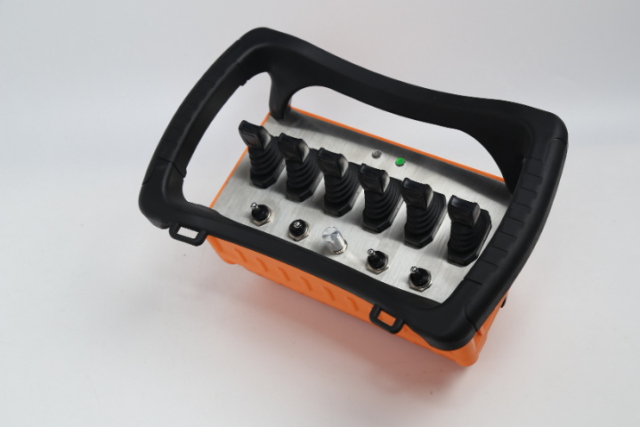 上海輕量化工程車輛遙控器定制 歡迎咨詢 南京夏鼎電子科技供應