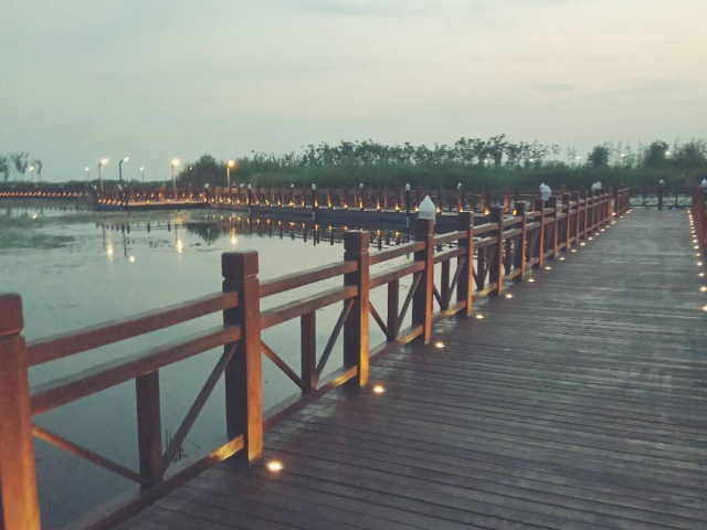 甘肅生產水上浮橋價格,水上浮橋