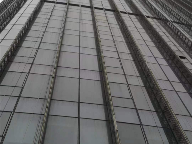 青浦区办公楼高空玻璃外墙清洗维保 上海华誉环境服务供应