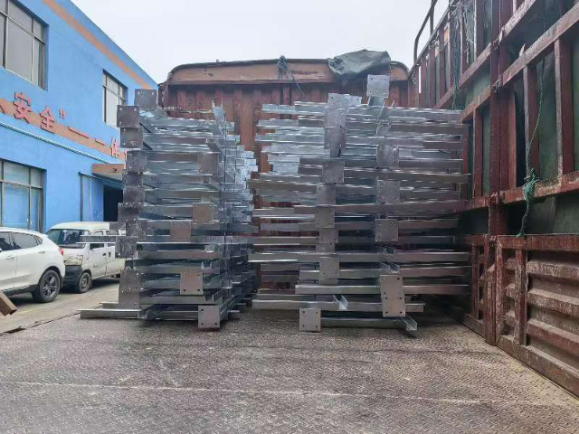 廣東國內(nèi)熱鍍鋅鋼管橋架 誠信經(jīng)營 寧波東環(huán)電力科技供應(yīng)