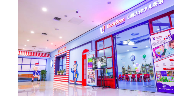 運河區(qū)服裝店門頭定制 滄州市方正廣告?zhèn)髅焦?></div><div   id=