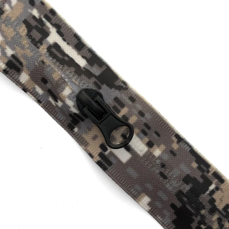 Camouflage Waterproof Nylon Zipper: The Core Guarantee of Outdoor and Military Equipment