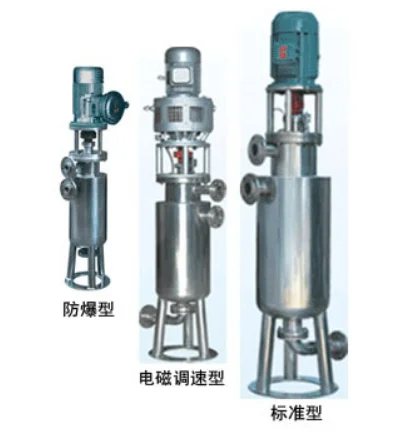 多效混合器攪拌槳葉采用推進(jìn)式槳葉，槳葉在攪拌軸的帶動(dòng)下旋轉(zhuǎn)，對(duì)位于槳葉區(qū)的流體推出做功，流體在槳葉的推動(dòng)下產(chǎn)生一定的壓頭，由于罐內(nèi)周邊的擋板作用，使液體形成軸向的上下循環(huán)流，為達(dá)到強(qiáng)烈攪拌的目的，多效混合器設(shè)計(jì)了多層攪拌結(jié)構(gòu)，由于各層攪拌槳葉的不同向布置，使槳葉周邊形成高湍動(dòng)的充分混合區(qū)。