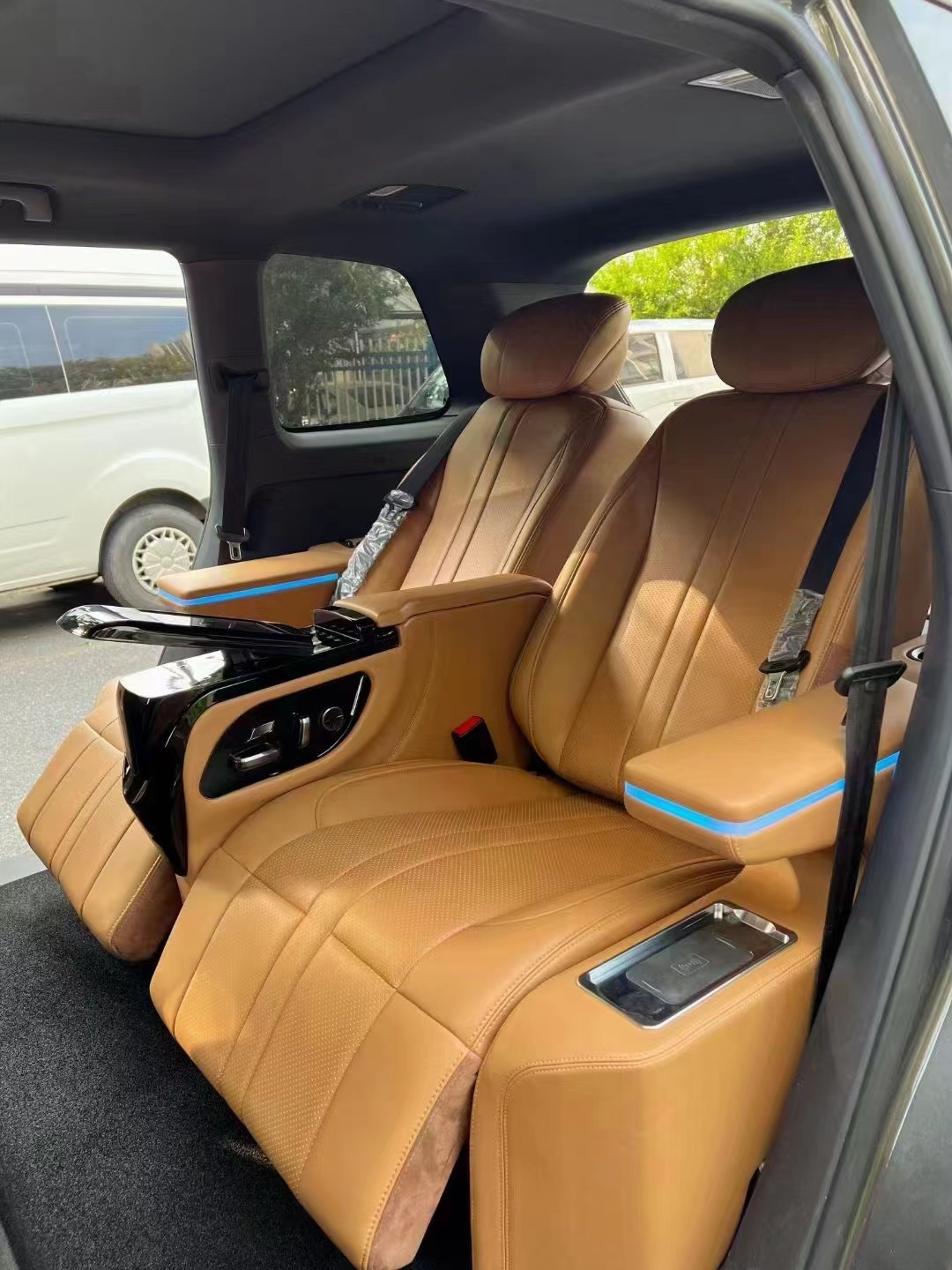 上海个性化SUV航空座椅改装什么材料,SUV航空座椅改装
