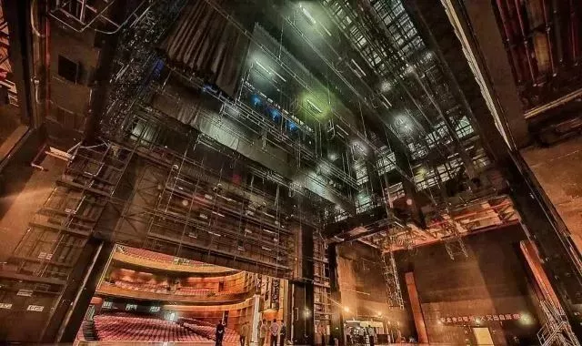 广东旋转舞台机械批发多少钱 服务为先 江苏美艺舞台设备工程供应