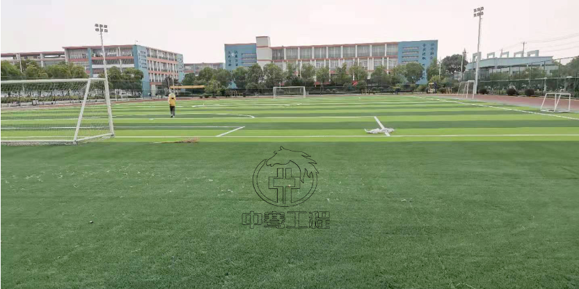 惠州屋顶足球场施工