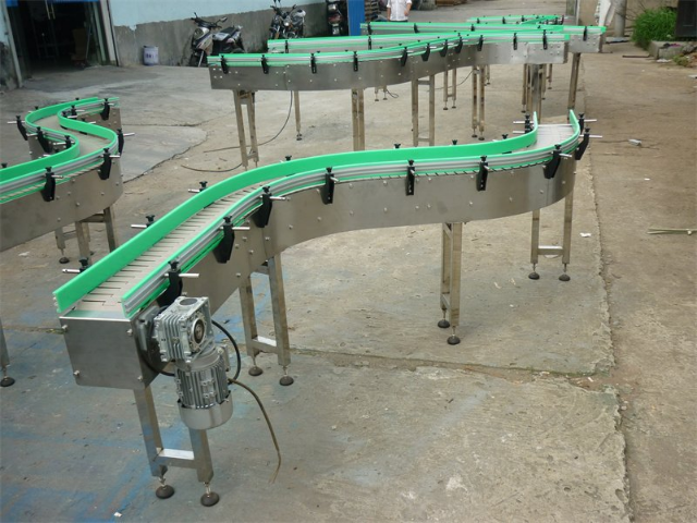 工业链板输送机生产厂家 上海汇阳机械供应;