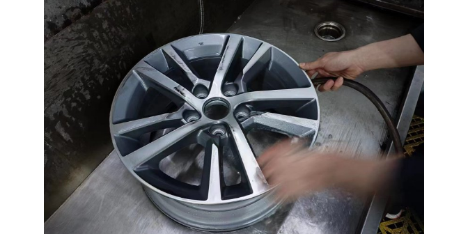 浦东烤漆轮毂修复方法