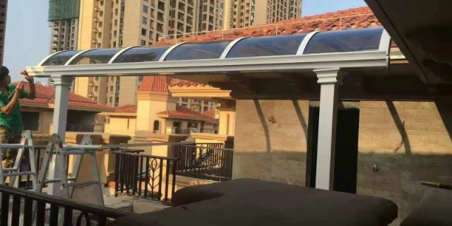 佛山遮陽(yáng)雨棚工藝 廣東蔚藍(lán)新型建材供應(yīng)