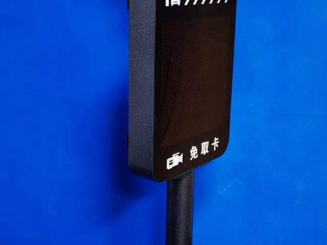 深圳室外停車場車牌識別屏品牌 深圳市威視智能科技供應