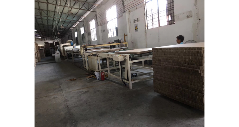 上海蜂窝纸栈板厂家