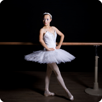 兴义市小天鹅舞蹈艺术中心_中国舞考级承办单位_舞蹈教育品牌机构