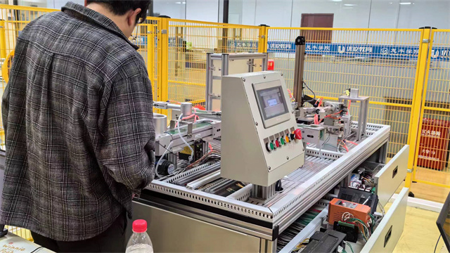 深圳龍華設(shè)備多的PLC編程培訓(xùn)班 值得信賴 龍豐自動化培訓(xùn)學(xué)校供應(yīng)