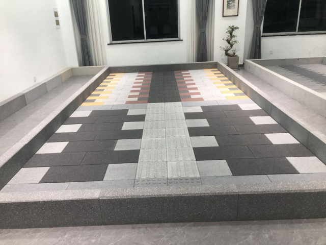 龙港市芝麻深灰水磨路沿石厚度多少 服务为先 浙江玖隆新材料科技供应;