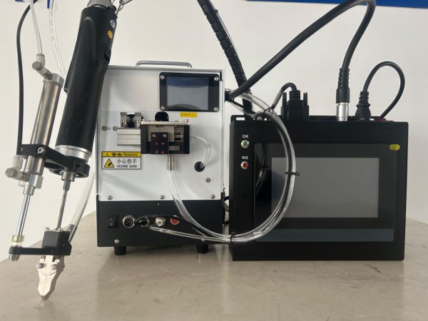 手持式鎖螺絲機