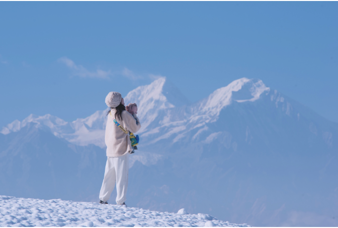 贡嘎雪山纯玩旅拍旅拍工作室 推荐咨询 成都暮光之城文化创意供应