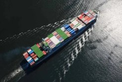 重庆跨国国际集装箱船,国际集装箱船