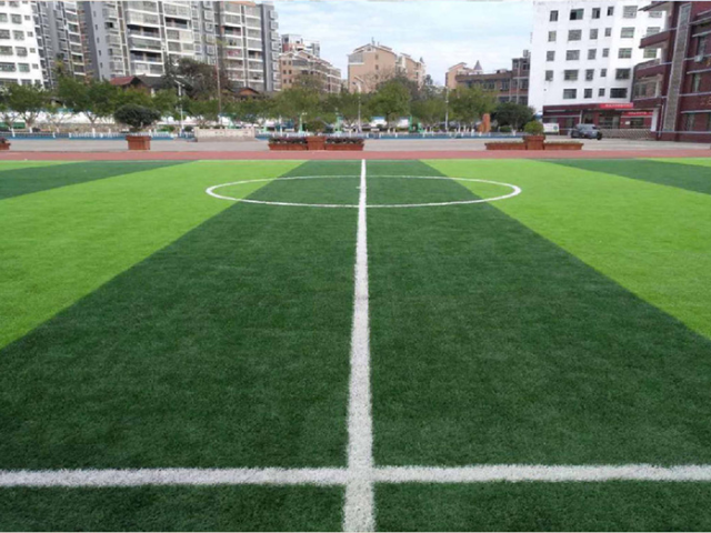 东莞人造草坪足球场翻修施工