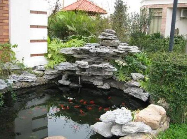上海中式魚池假山施工方法 上海京菁花卉園藝供應(yīng)