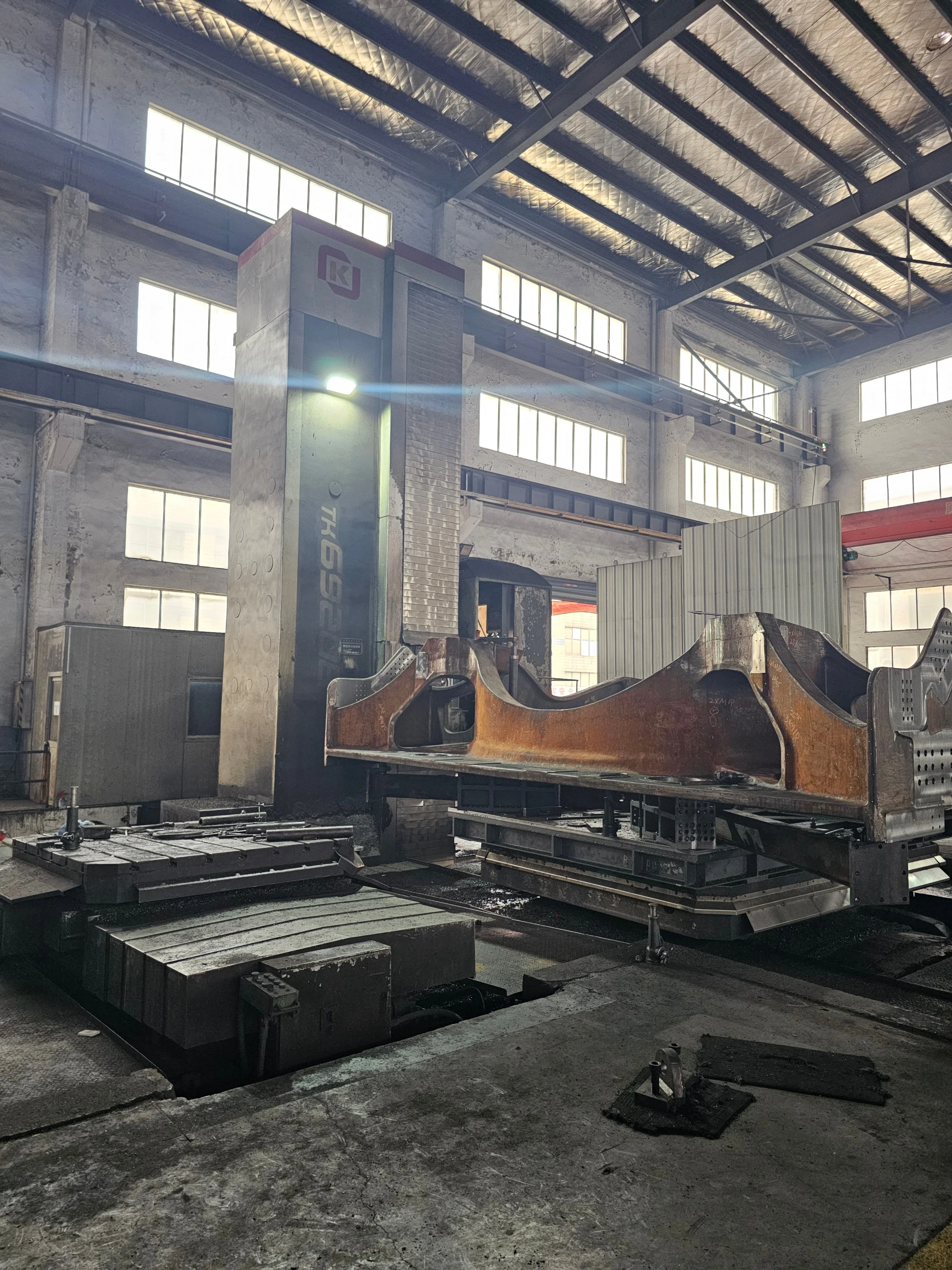 CNC floor boring and milling machine