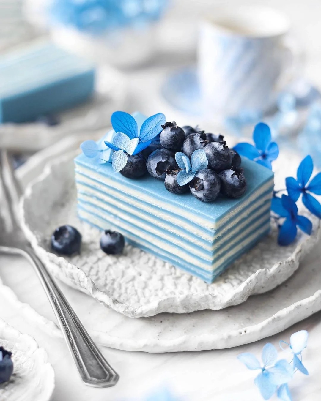 藻藍(lán)蛋白奶油千層.jpg 藻藍(lán)蛋白奶油千層.jpg