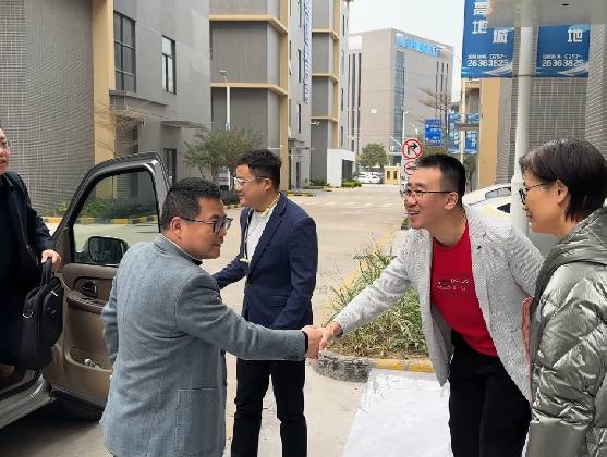 佛山市金融局領(lǐng)導(dǎo)一行蒞臨廣東安道醫(yī)療器械有限公司進(jìn)行考察指導(dǎo)