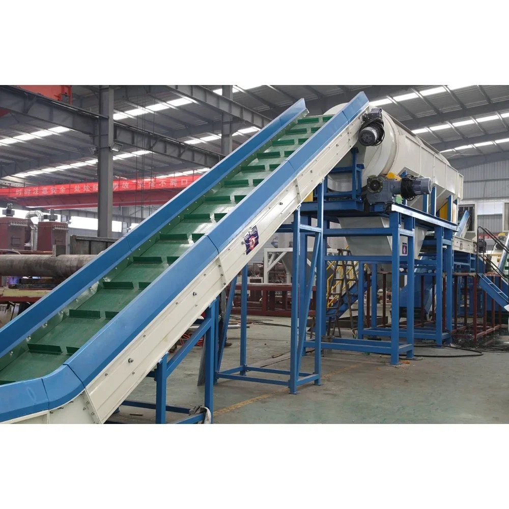 How Does a PET Bottles Recycling Machine Work