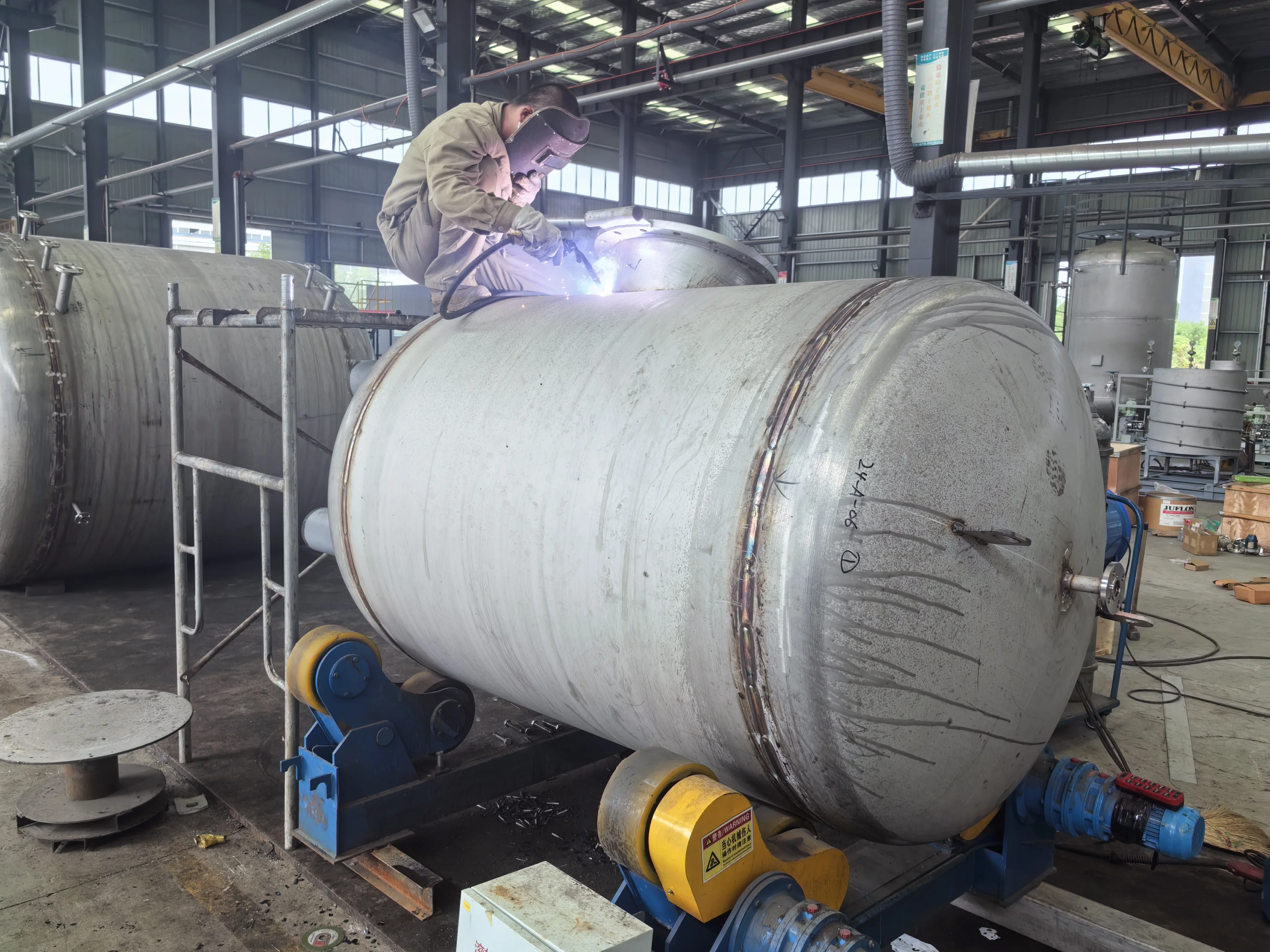 Titanium Welded Tanks