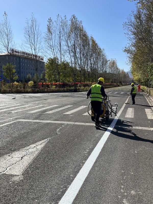 工廠廠區(qū)道路劃線