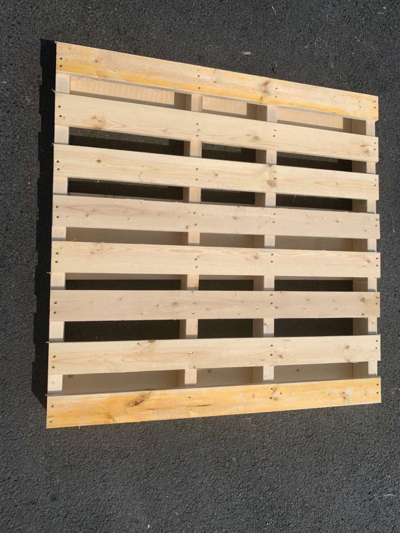 夹板托盘:物流行业的高效解决方案